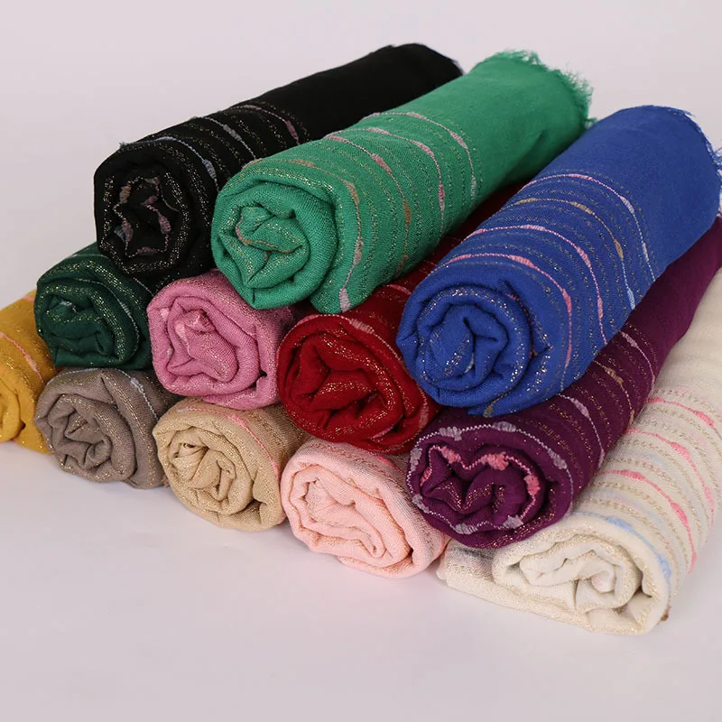 New Winter Gold Thread hijabs Striped Embroidery Shinny Cotton Muslim Scarf tassel Arab Women Headscarf Soft Muffler Long Scarf
New Winter Gold Thread hijabs Striped Embroidery Shinny Cotton Muslim Scarf tassel Arab Women Headscarf Soft Muffler Long Scarf