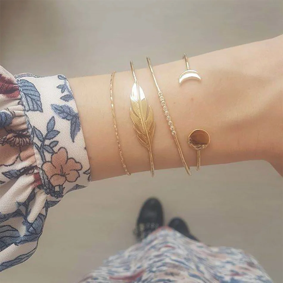 Fashion Boho Charm Crystal Bracelets Women Gold Hollow Round Leaves Moon Chain Link Cuff Bracelet Set Female Jewelry Party Gifts
Fashion Boho Charm Crystal Bracelets Women Gold Hollow Round Leaves Moon Chain Link Cuff Bracelet Set Female Jewelry Party Gifts