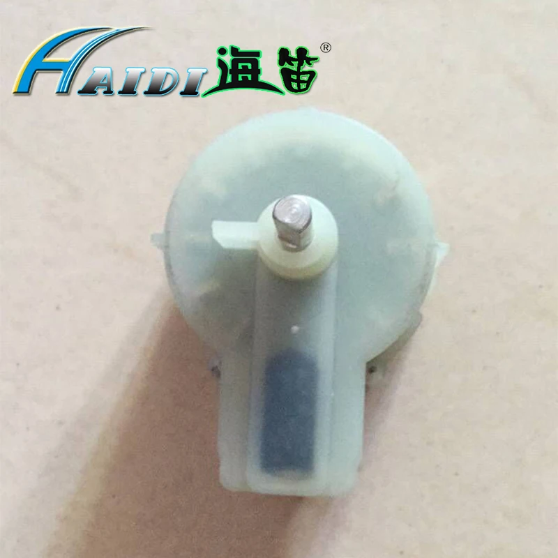 Haidi Brush electric outboard machine, speed switch, speed adjust, 5 speed forward, 3 backward speeds 32-92LBS
Haidi Brush electric outboard machine, speed switch, speed adjust, 5 speed forward, 3 backward speeds 32-92LBS