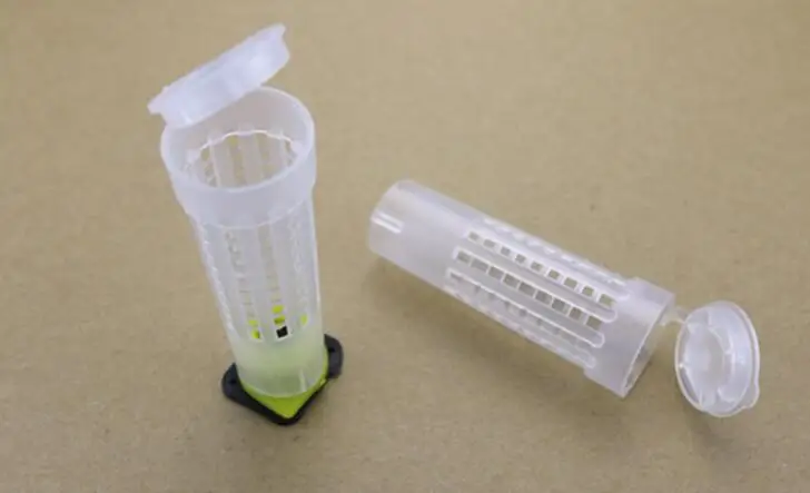 100Set/lot Beekeping Tool Rearing Cup Kit Queen Bee Hair Roller Cages W/ Cell Cup Holder and Cell Fixtures Beekeepers Equipment
100Set/lot Beekeping Tool Rearing Cup Kit Queen Bee Hair Roller Cages W/ Cell Cup Holder and Cell Fixtures Beekeepers Equipment