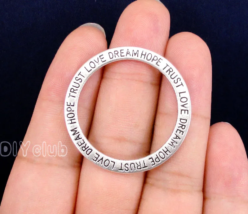 30 шт.-античные серебряные шармы-кольца Love Dream Hope Trust, товары для рукоделия 36 мм
30 шт.-античные серебряные шармы-кольца Love Dream Hope Trust, товары для рукоделия 36 мм