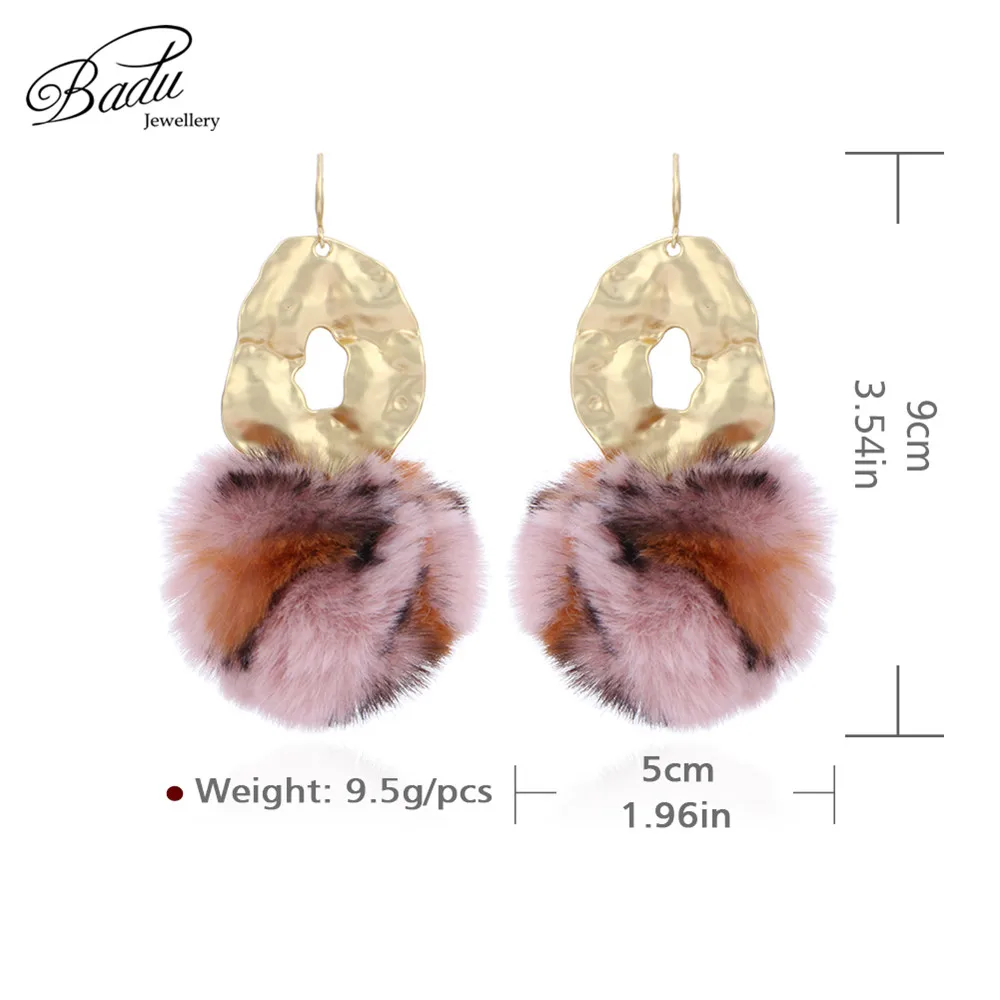Badu Artificial Fur Ball Earring Big Pompom Vintage Dangle Drop Earrings for Women Christmas Party Jewelry Gift Autumn Winter
Badu Artificial Fur Ball Earring Big Pompom Vintage Dangle Drop Earrings for Women Christmas Party Jewelry Gift Autumn Winter