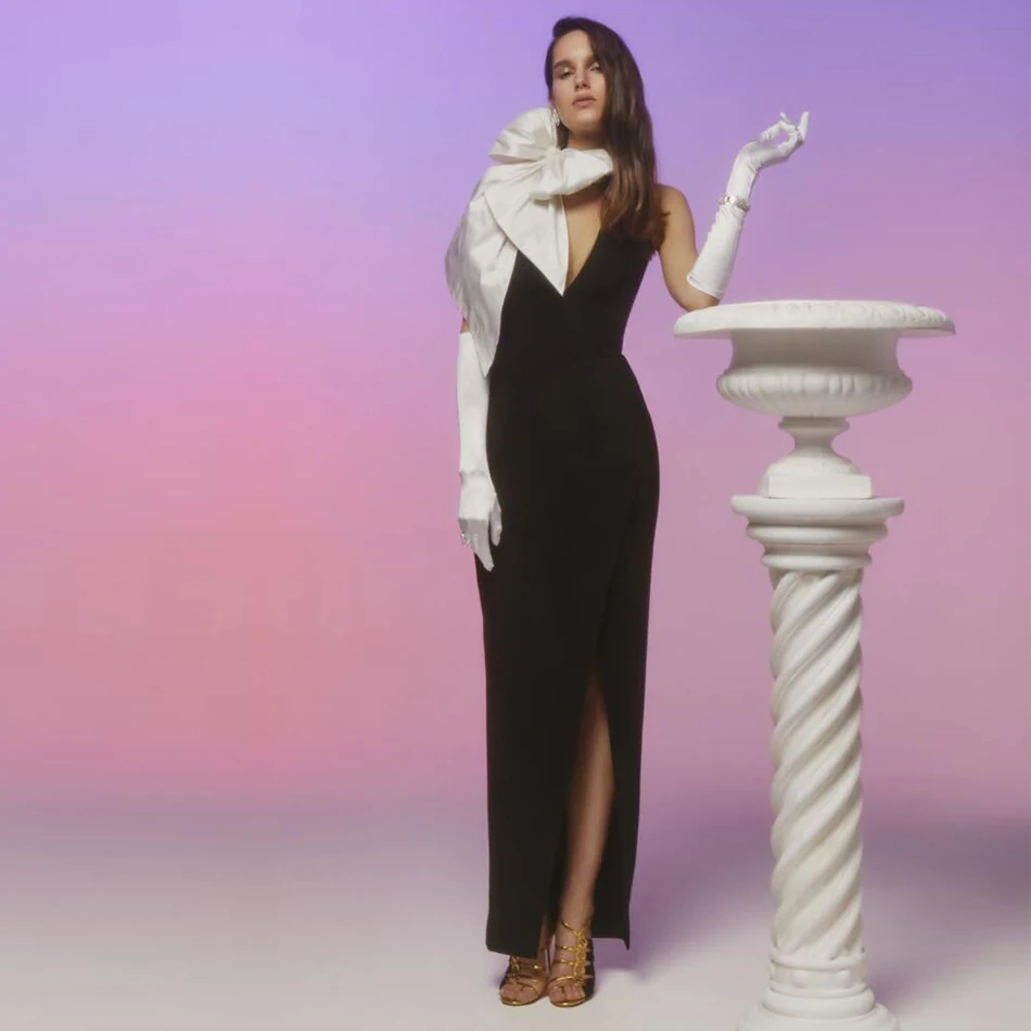 Женское облегающее платье без рукавов с глубоким v-образным вырезом, Черное вечернее платье с бантом, лето 2019
Женское облегающее платье без рукавов с глубоким v-образным вырезом, Черное вечернее платье с бантом, лето 2019