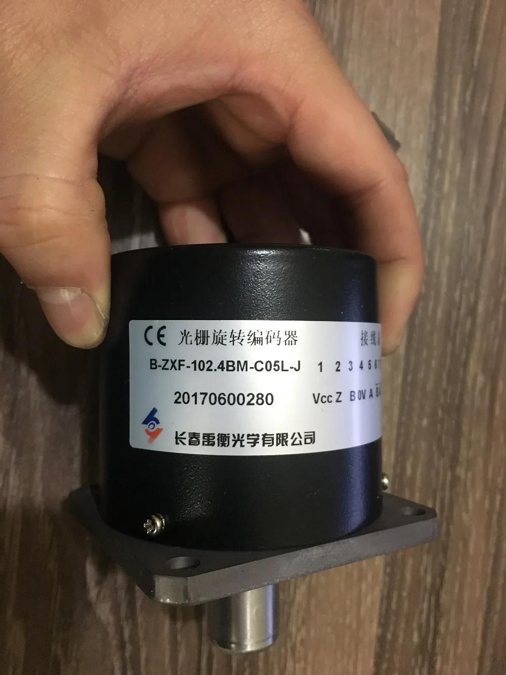 B-ZXF-102.4BM-C05L-J New original stock Changchun Yu Heng grating encoder
B-ZXF-102.4BM-C05L-J New original stock Changchun Yu Heng grating encoder