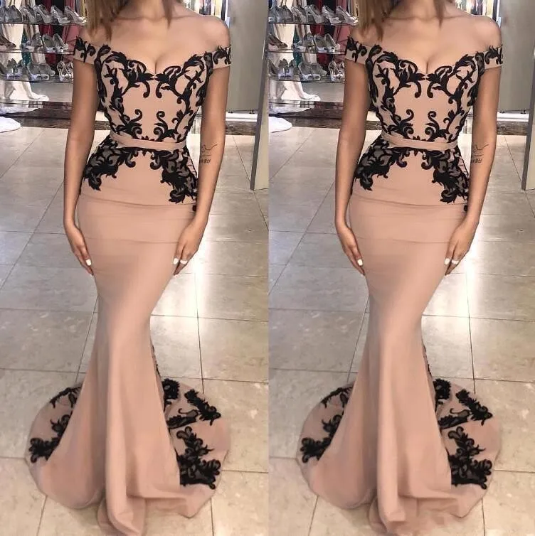 Sexy Off The Shoulder Mermaid Pink Lace Bridemaid Dresses Black Appliques V Neck Prom Dress Wedding Guest Dreses
Sexy Off The Shoulder Mermaid Pink Lace Bridemaid Dresses Black Appliques V Neck Prom Dress Wedding Guest Dreses