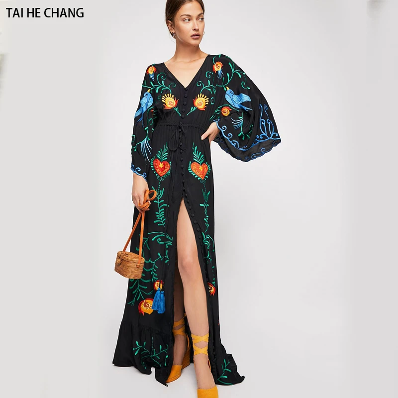 women high-end vestidos elegant vintage bohemian casual runway sexy long maxi Floral black embroidery Batwing Sleeve dress
women high-end vestidos elegant vintage bohemian casual runway sexy long maxi Floral black embroidery Batwing Sleeve dress