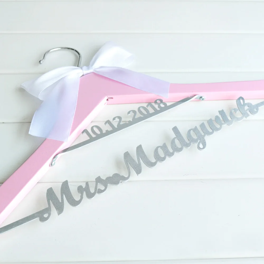 Personalized Wedding Hanger Bridal Dress Mrs Hanger with Bow, Custom Pink Hanger Bridal Shower Gift Wedding Gift
Personalized Wedding Hanger Bridal Dress Mrs Hanger with Bow, Custom Pink Hanger Bridal Shower Gift Wedding Gift