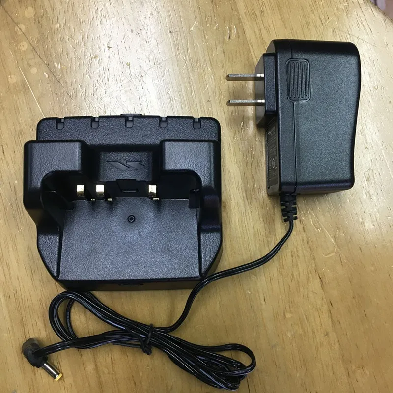 Настольное зарядное устройство CD-47 CD47 для Yaesu Vertex VX168 VX210 FT60 FT60R VX180 VX417 и т. д. |