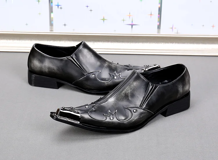 Men wedding leather shoes Pointed toe shoes for man 2018 Fashion
Men wedding leather shoes Pointed toe shoes for man 2018 Fashion