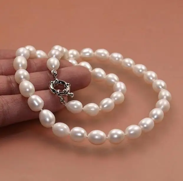 NEW female gift 8-9mm natural fresh water cultured akoya pearl necklace 18"AAA
NEW female gift 8-9mm natural fresh water cultured akoya pearl necklace 18"AAA