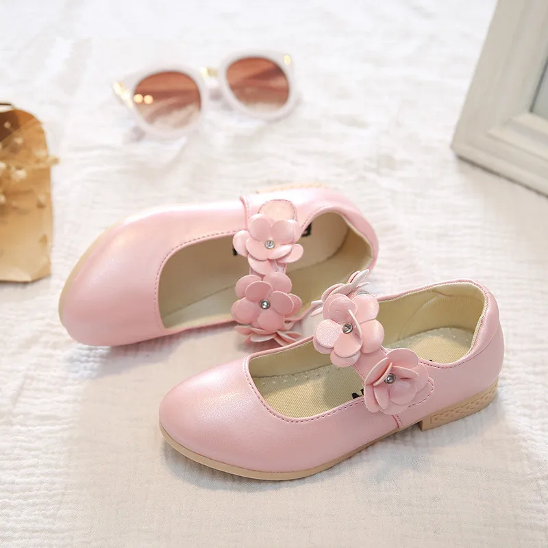 New children Girls leather shoes High heel student flowers Girls Princess Shoes Spring Dance Wedding Party Dress Shoes Kids
New children Girls leather shoes High heel student flowers Girls Princess Shoes Spring Dance Wedding Party Dress Shoes Kids