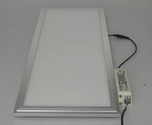 Free shipping Hot Selling 6pcs/lot 300x1200mm 36w led square panel 3300lm aluminum alloy material white and silver frame
Free shipping Hot Selling 6pcs/lot 300x1200mm 36w led square panel 3300lm aluminum alloy material white and silver frame