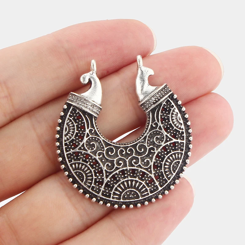 4pcs Ethnic Tribal Aztec Hippy Boho Hollow Earring Charm Pendant DIY Jewellery Finding 38x42mm
4pcs Ethnic Tribal Aztec Hippy Boho Hollow Earring Charm Pendant DIY Jewellery Finding 38x42mm