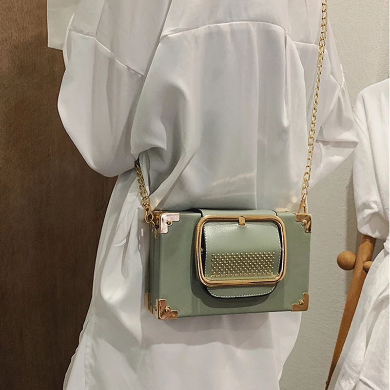 PU Leather Luxury Women Messenger Bags 2019 New Fashion Wild Chain Solid Color Box Bag Simple Shoulder Messenger Bag DG392
PU Leather Luxury Women Messenger Bags 2019 New Fashion Wild Chain Solid Color Box Bag Simple Shoulder Messenger Bag DG392