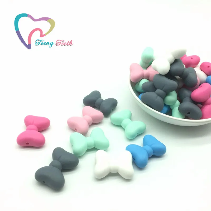 Teeny Teeth 20PCS Silicone Bowknot Teething Beads BPA Free Food Grade Baby Chewable Bowknot LooseBeads For Necklace DIY Jewelry
Teeny Teeth 20PCS Silicone Bowknot Teething Beads BPA Free Food Grade Baby Chewable Bowknot LooseBeads For Necklace DIY Jewelry
