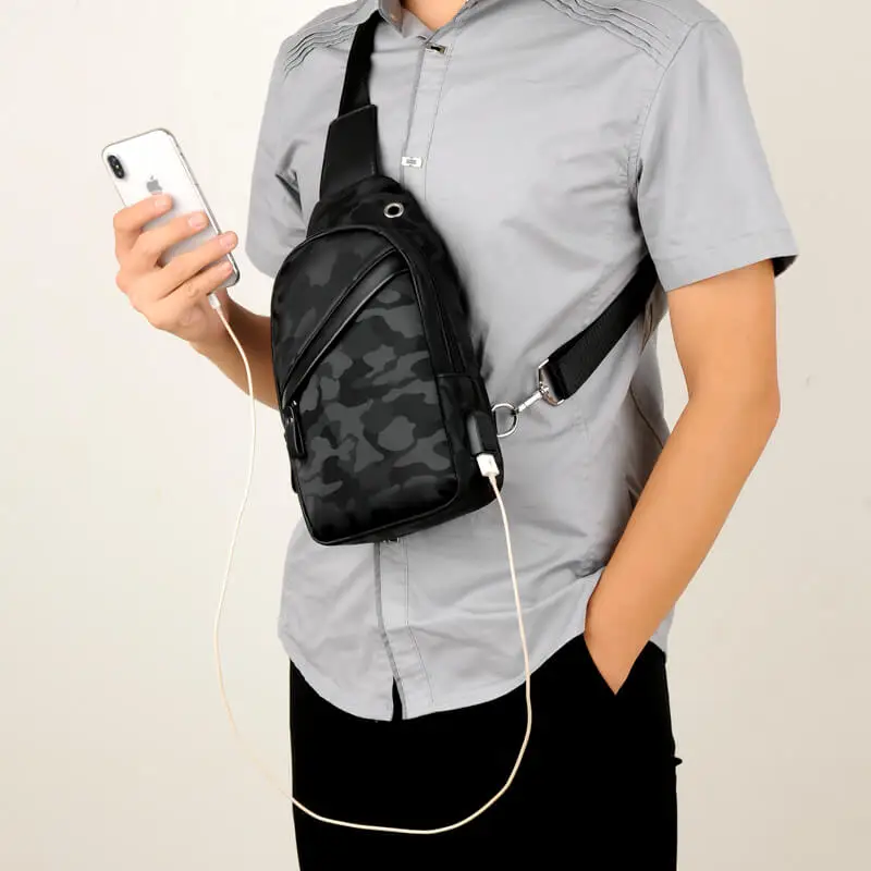 Нагрудная сумка мужская с USB зарядкой повседневная Водонепроницаемая