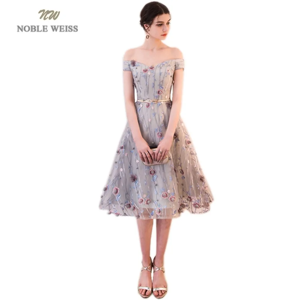 NOBLE WEISS Hot Sale Lace Knee-Length Prom Dresses Floower Robe De Soiree A-Line In Stock Prom Dress
NOBLE WEISS Hot Sale Lace Knee-Length Prom Dresses Floower Robe De Soiree A-Line In Stock Prom Dress