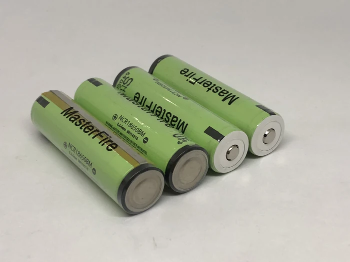 MasterFire 4pcs/lot Original Protected 3.7V 3200mAh NCR18650BM 18650 10A Current Power Tool Battery Cell with PCB For Panasonic
MasterFire 4pcs/lot Original Protected 3.7V 3200mAh NCR18650BM 18650 10A Current Power Tool Battery Cell with PCB For Panasonic
