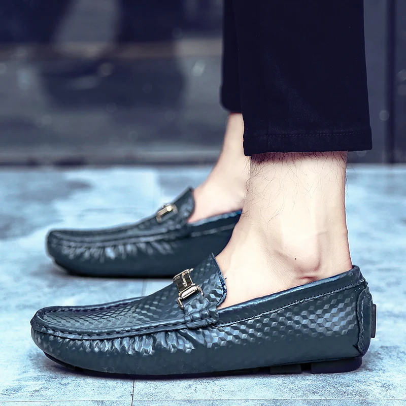 FIXSYS Men Casual Embossing Loafers Genuine Leather Metal Buckle Driving Shoes Breathable Slip on Flat Moccasin for Men Business
FIXSYS Men Casual Embossing Loafers Genuine Leather Metal Buckle Driving Shoes Breathable Slip on Flat Moccasin for Men Business