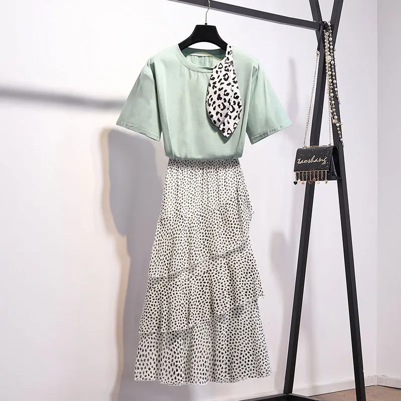 ICHOIX Leopard 2 pieces skirt sets women two pieces sets summer beach outfits Elegant T-shirt chiffon Long skirt suits casual
ICHOIX Leopard 2 pieces skirt sets women two pieces sets summer beach outfits Elegant T-shirt chiffon Long skirt suits casual