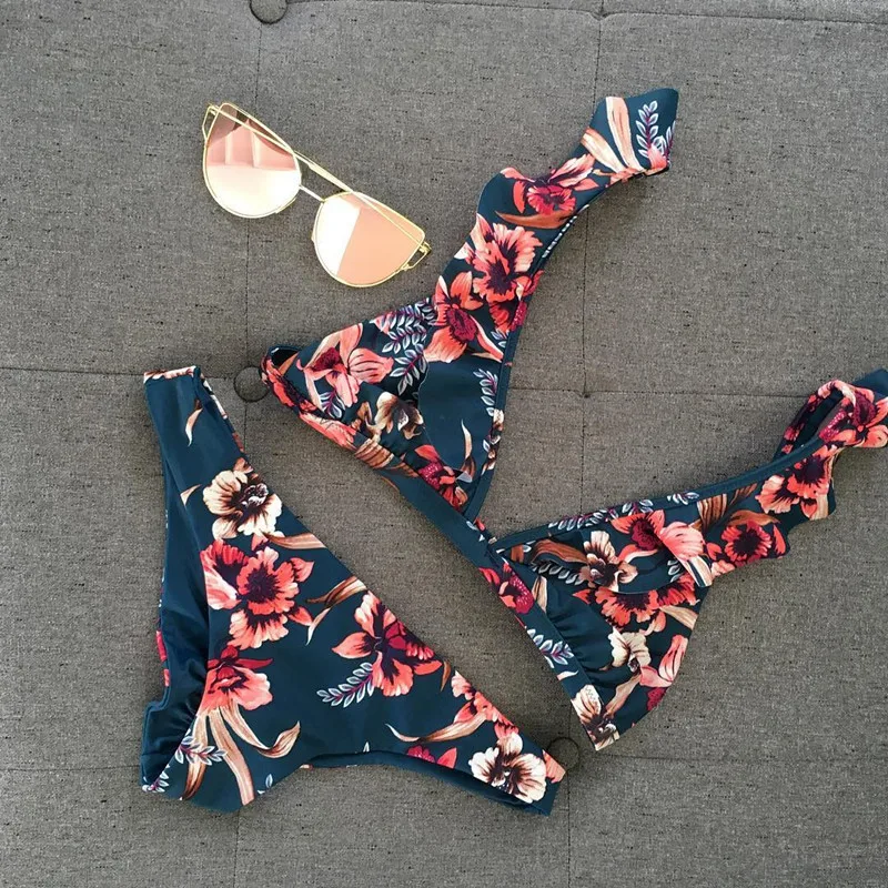Sexy Floral Print Ruffle bikini Women Swimsuit Female Swimwear Two Pieces Bikini Set Brazilian Bather Bathing Suit Swim Lady
Sexy Floral Print Ruffle bikini Women Swimsuit Female Swimwear Two Pieces Bikini Set Brazilian Bather Bathing Suit Swim Lady