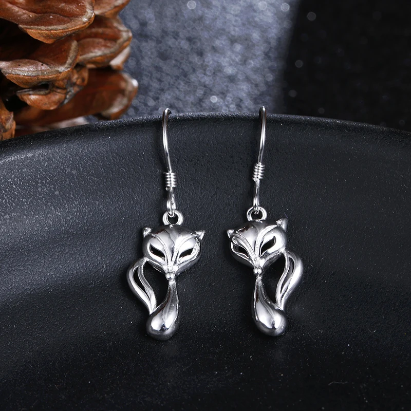 New arrival high quality fashion lovely fox design 925 sterling silver ladies drop earrings jewelry gift anti allergy female
New arrival high quality fashion lovely fox design 925 sterling silver ladies drop earrings jewelry gift anti allergy female