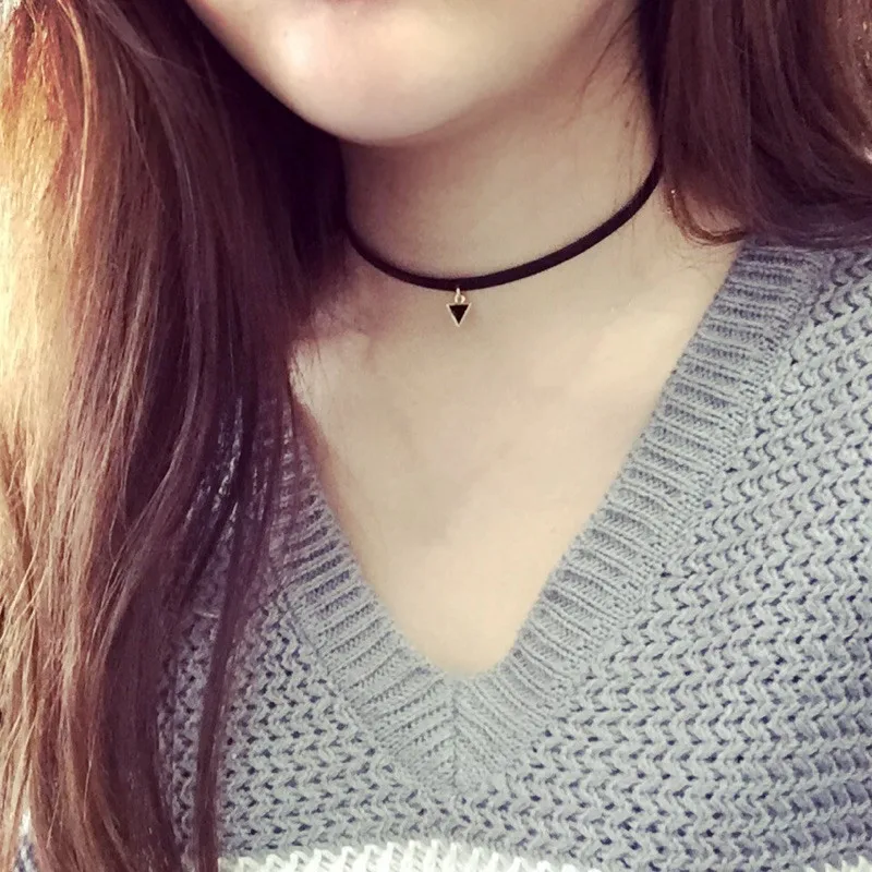N330 2017 New Fashion Black Leather Choker Necklace Wrap Gold Color Triangle Necklace For Women Skull Lace Wholesale gift
N330 2017 New Fashion Black Leather Choker Necklace Wrap Gold Color Triangle Necklace For Women Skull Lace Wholesale gift