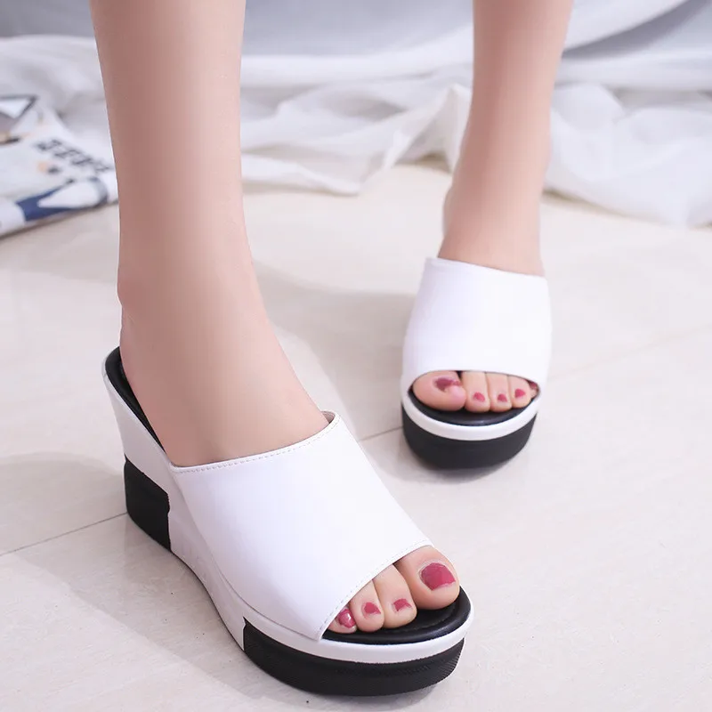Female High Heeled Slippers Wedge Flip Flop Woman Thick Sole Slippers Women 2019 Designer Shoes Woman Slippers Summer Sandals
Female High Heeled Slippers Wedge Flip Flop Woman Thick Sole Slippers Women 2019 Designer Shoes Woman Slippers Summer Sandals