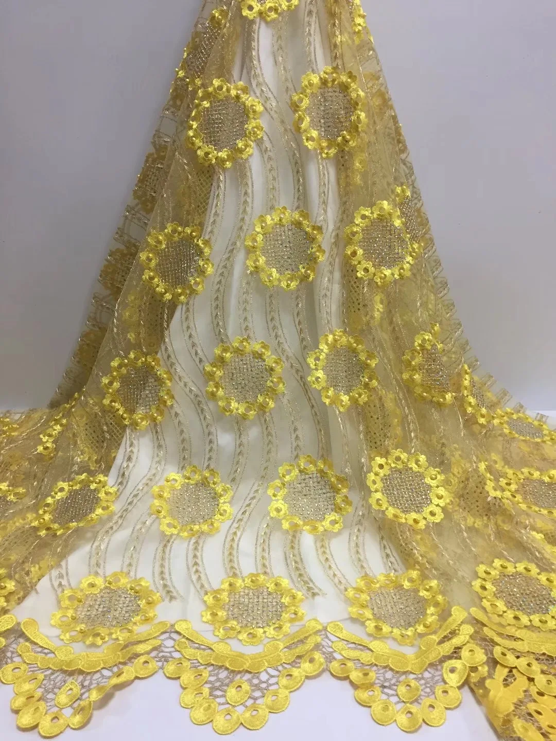 BEAUTIFICAL yellow lace fabrics wedding lace fabric for dress with guipure lace fabric retail wholesale top designs ML25N133
BEAUTIFICAL yellow lace fabrics wedding lace fabric for dress with guipure lace fabric retail wholesale top designs ML25N133