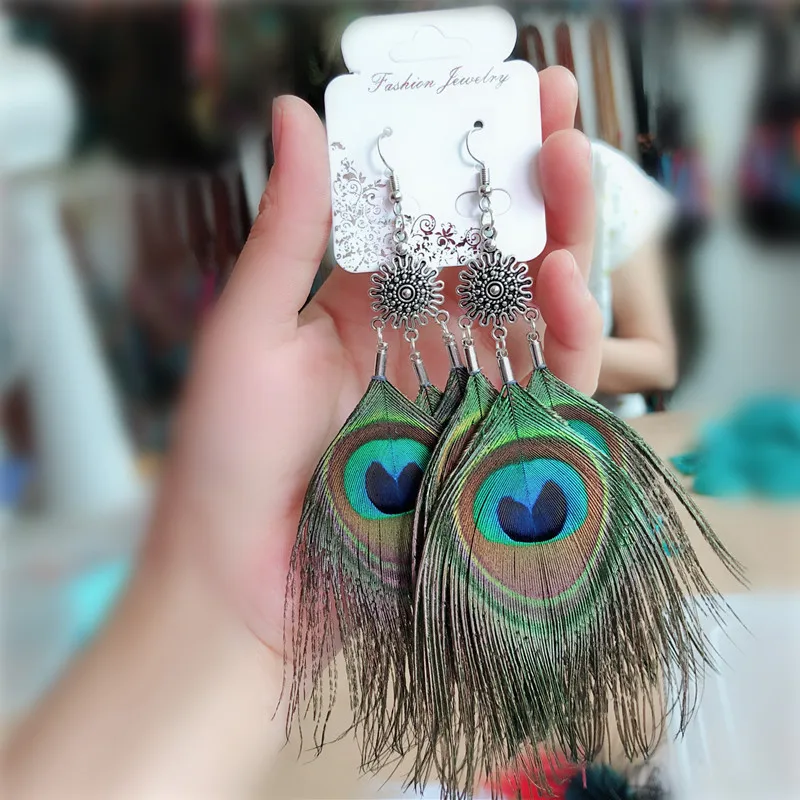 LE SKY Charming Nice Vintage Peacock Feather Earrings Elegant Dangle Hollow Flower Earrings jewelry Fashion Jewelry
LE SKY Charming Nice Vintage Peacock Feather Earrings Elegant Dangle Hollow Flower Earrings jewelry Fashion Jewelry