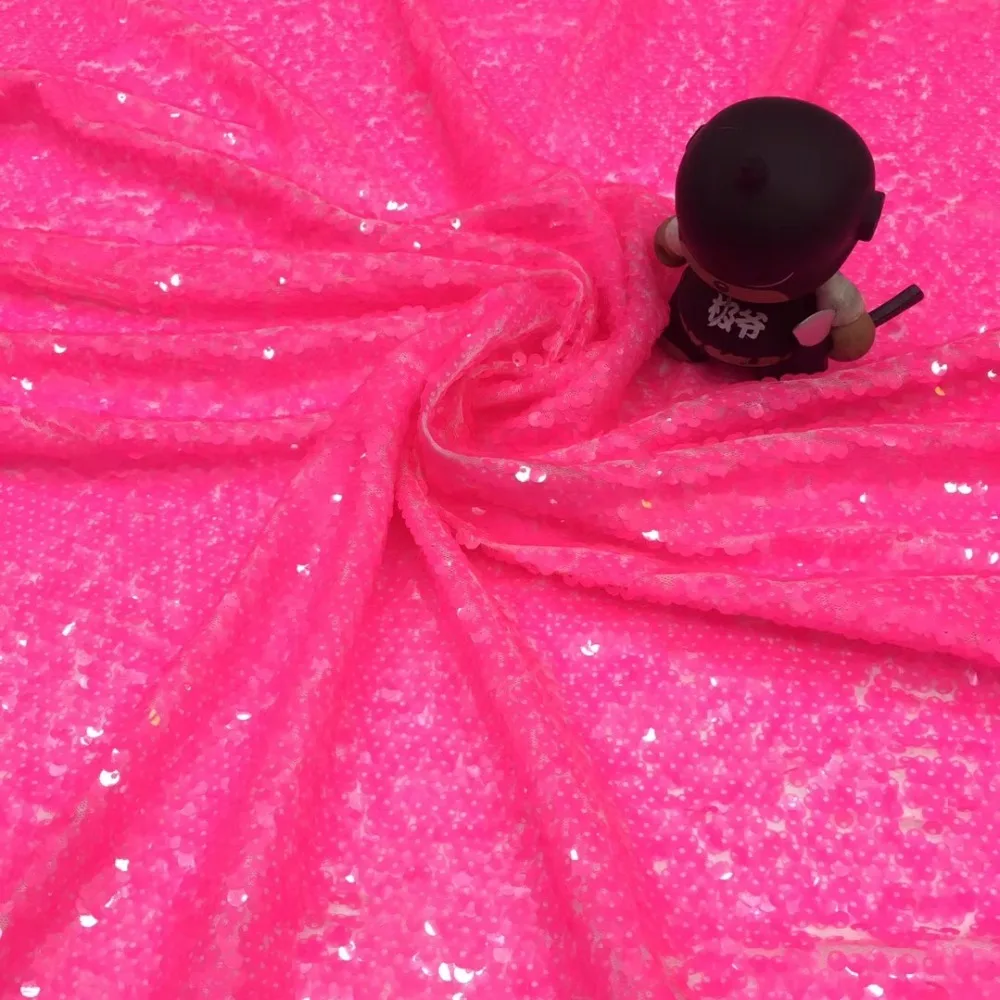 The latest design of new African fabric 5 centigrade holes fluorescence 4 color sequins embroidery lace tulle fabric hot dresses
The latest design of new African fabric 5 centigrade holes fluorescence 4 color sequins embroidery lace tulle fabric hot dresses