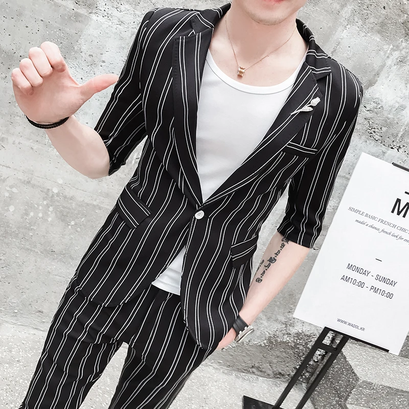 2019 Summer High Quality Luxury Fashion Half Sleeve Suit Two-piece Social Club Men's Striped One Button Business Casual Suit
2019 Summer High Quality Luxury Fashion Half Sleeve Suit Two-piece Social Club Men's Striped One Button Business Casual Suit