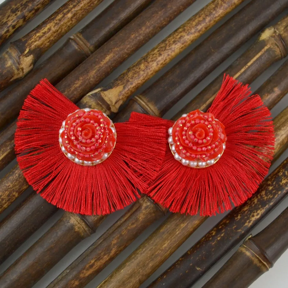 5 Color Bohemian Fashion Jewelry Women Accessory Charms Fringe Tassels Pearl Flower Stud Earring Wedding Engagement Ear Jewelry
5 Color Bohemian Fashion Jewelry Women Accessory Charms Fringe Tassels Pearl Flower Stud Earring Wedding Engagement Ear Jewelry