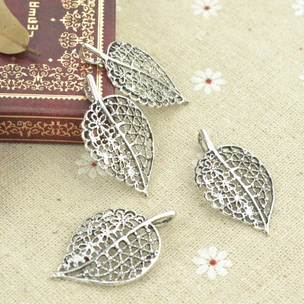 15pcs alloy Tibetan Silver Plated tree leaf Charms Pendants for Jewelry Making DIY Handmade Craft 40*23mm Q364
15pcs alloy Tibetan Silver Plated tree leaf Charms Pendants for Jewelry Making DIY Handmade Craft 40*23mm Q364