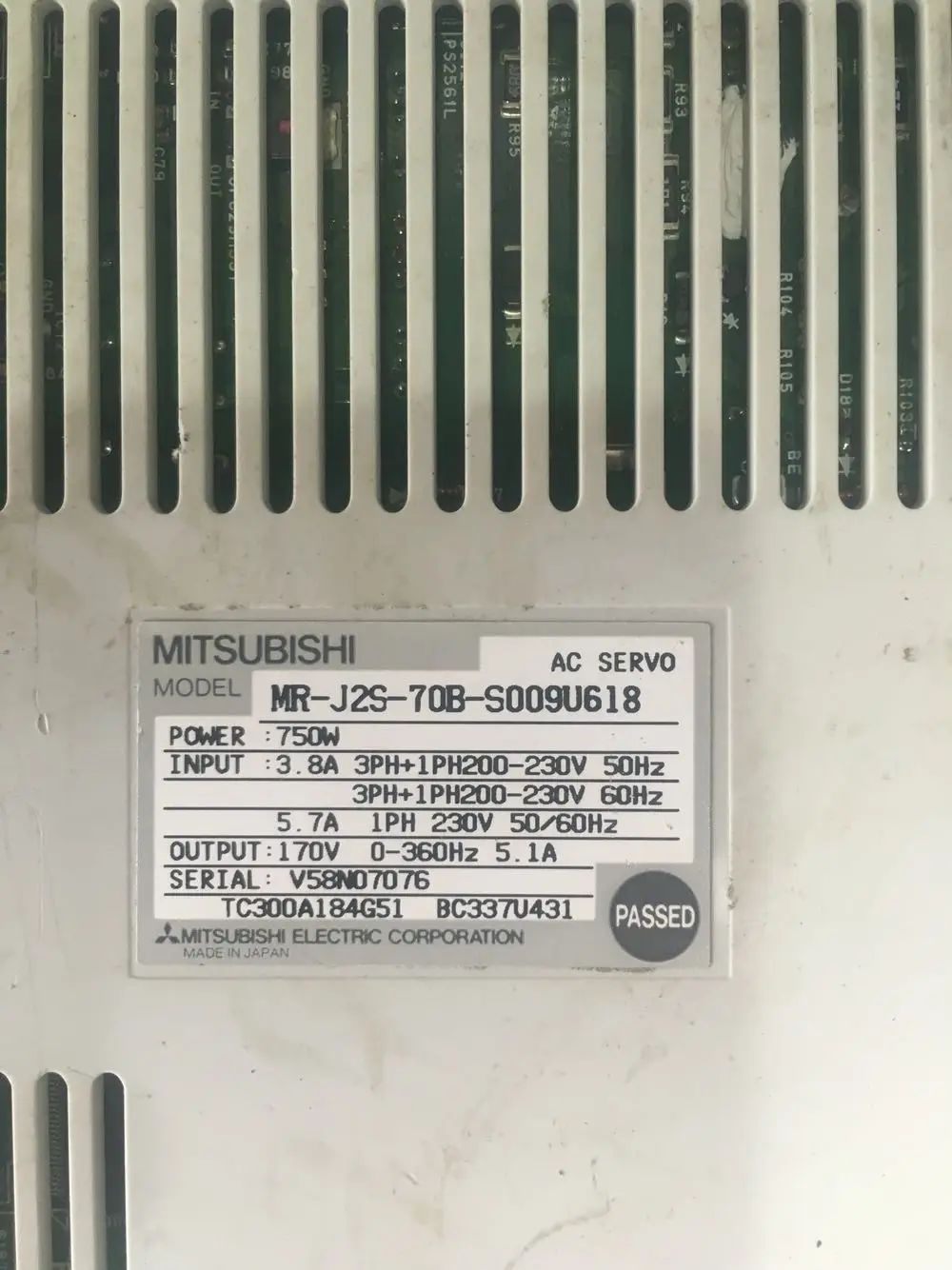 Servo drive MR-J2S-70B-S009U618 , Used one , 90% appearance new , 3 months warranty , fastly shipping
Servo drive MR-J2S-70B-S009U618 , Used one , 90% appearance new , 3 months warranty , fastly shipping