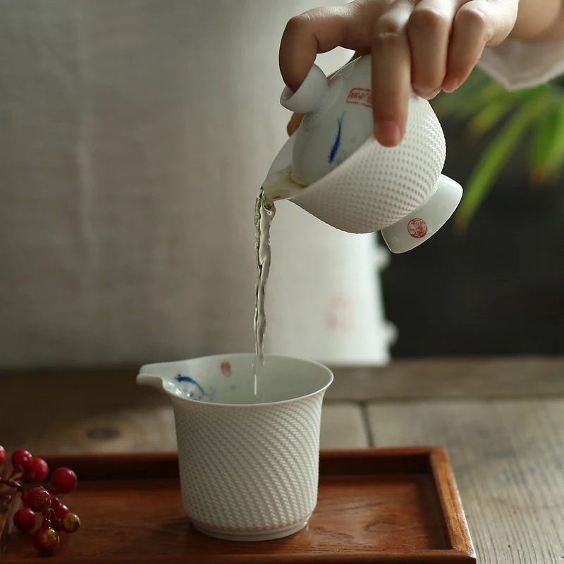 TANGPIN teaware sets ceramic teapot kettle handpainted gaiwan fish teacup porcelain chinese kung fu tea set
TANGPIN teaware sets ceramic teapot kettle handpainted gaiwan fish teacup porcelain chinese kung fu tea set
