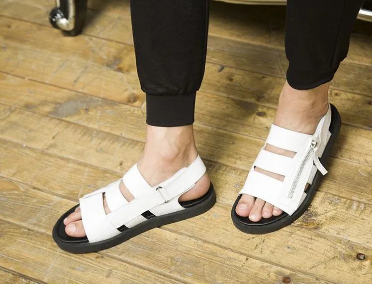White Black Leisure Sandalias Flat heel Zip Cow leather Summer Beach Gladiators Rome Style
White Black Leisure Sandalias Flat heel Zip Cow leather Summer Beach Gladiators Rome Style