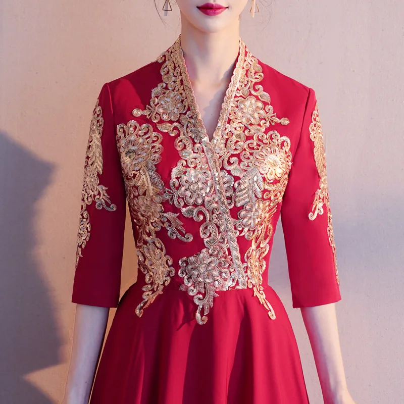 Satin Embroidery Lady Chinese Dress Sexy Wedding Party Gown Traditional Cheongsam Large Size 3XL Vestidso V-Neck Novelty Qipao
Satin Embroidery Lady Chinese Dress Sexy Wedding Party Gown Traditional Cheongsam Large Size 3XL Vestidso V-Neck Novelty Qipao