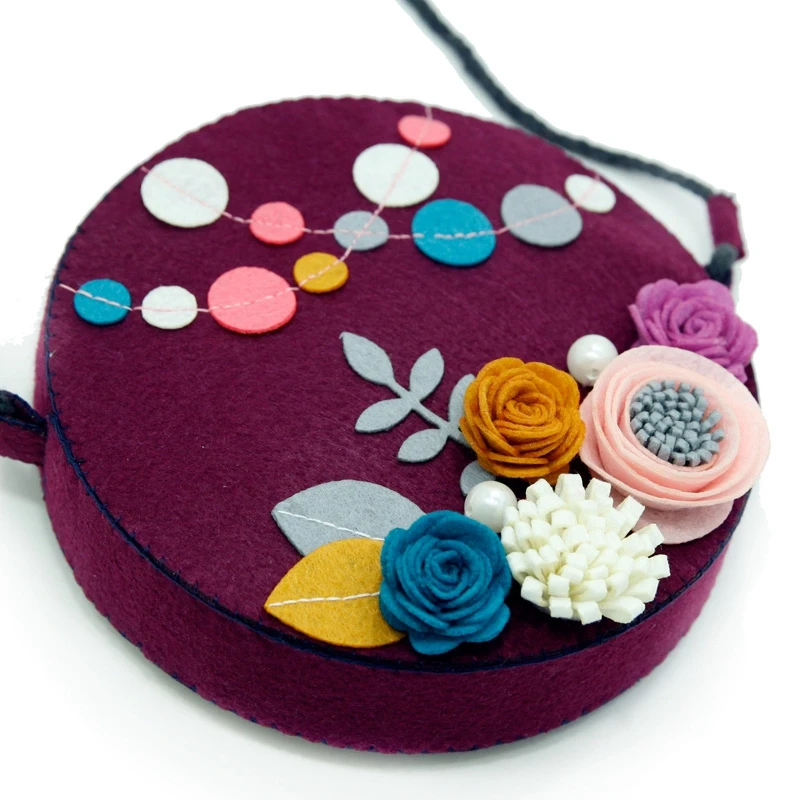Elegant Flowers Felt Coins Bag Simple Felt DIY Material Package Lovely Cards & License Holder DIY Exercise For Girls & Children
Elegant Flowers Felt Coins Bag Simple Felt DIY Material Package Lovely Cards & License Holder DIY Exercise For Girls & Children