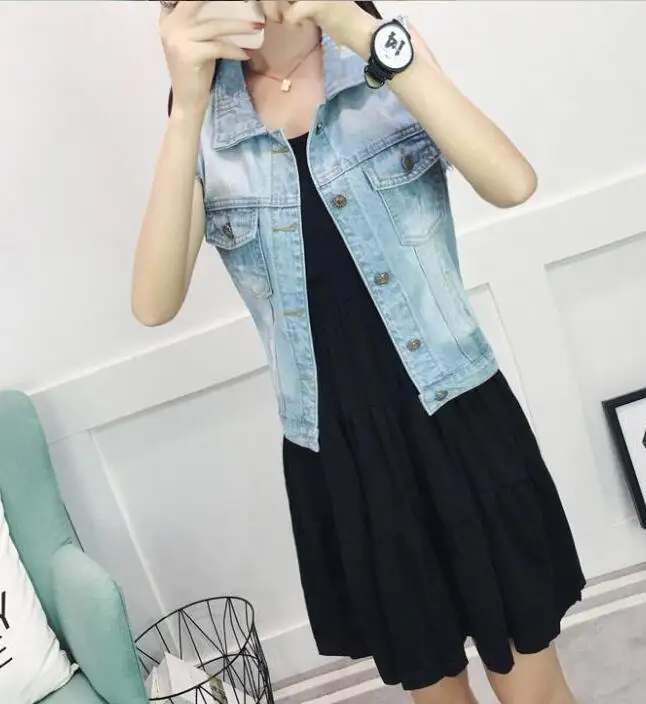 Rlyaeiz Spring Summer Short Denim Women's Vest 2018 Casual Slim Single Breasted colete feminino Sleeveless Jeans Jackets Coats
Rlyaeiz Spring Summer Short Denim Women's Vest 2018 Casual Slim Single Breasted colete feminino Sleeveless Jeans Jackets Coats