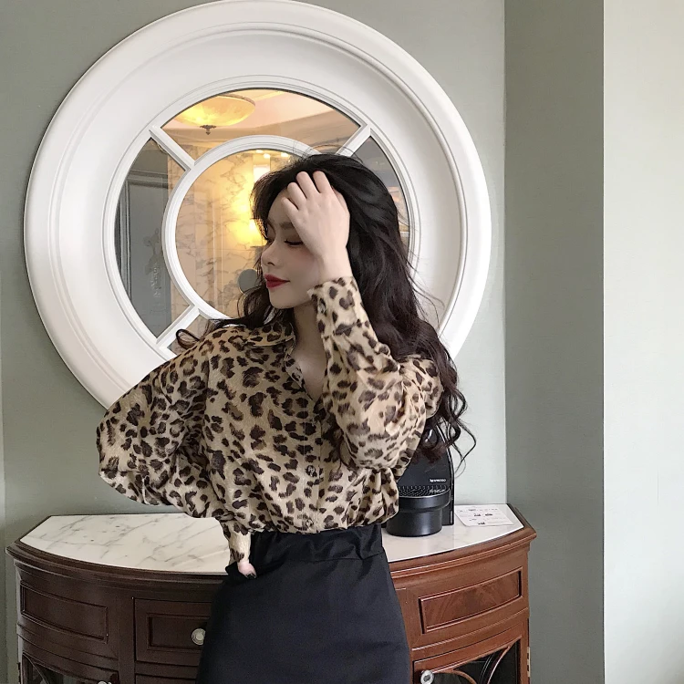 2018 Women Blouse Leopard Print Shirt Long sleeve V -Neck Top Loose Blouses Plus Size Chiffon Shirt Camisa Feminina Clothing
2018 Women Blouse Leopard Print Shirt Long sleeve V -Neck Top Loose Blouses Plus Size Chiffon Shirt Camisa Feminina Clothing