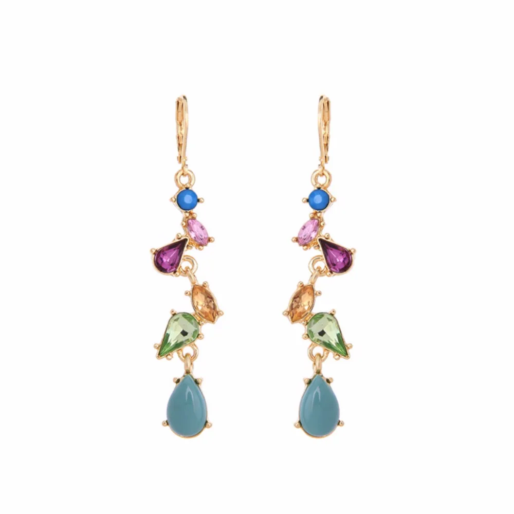 lureme Simple Gold Tone Colorful Crystals Waterdrop Dangle Earrings for Women (er006076-3)
lureme Simple Gold Tone Colorful Crystals Waterdrop Dangle Earrings for Women (er006076-3)