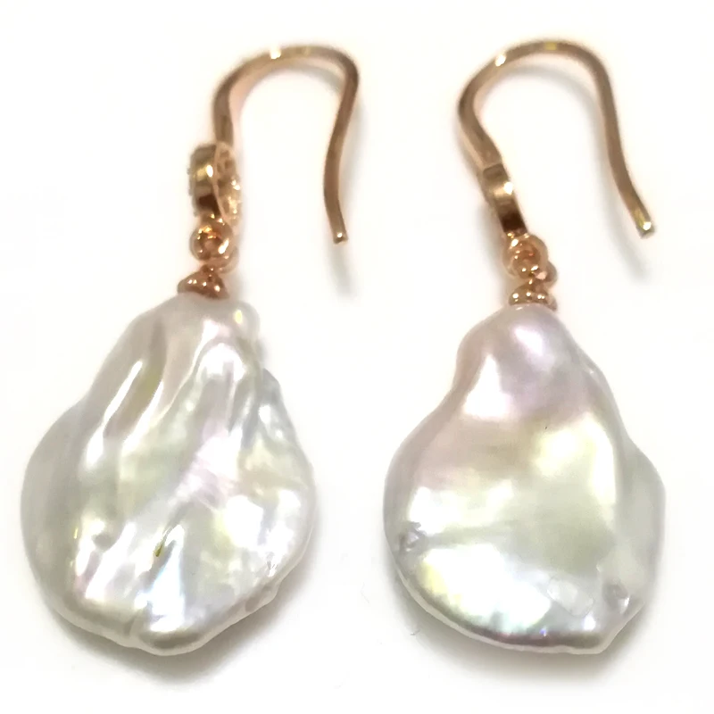 16-17mm AAA Natural White High Luster Baroque Coin Pearl Yellow Gold Filled Hook Earring with Zirconia
16-17mm AAA Natural White High Luster Baroque Coin Pearl Yellow Gold Filled Hook Earring with Zirconia