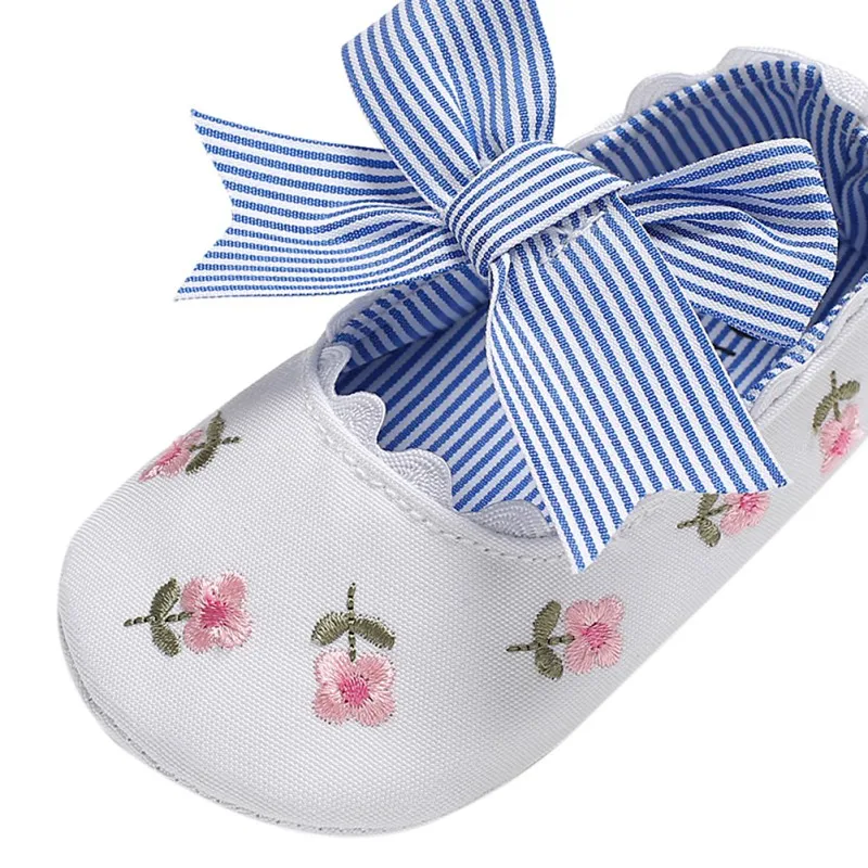 Fashion Embroidered Flower princess shoes for toddler baby girls big bow soft sole newborn baby moccasins shoes
Fashion Embroidered Flower princess shoes for toddler baby girls big bow soft sole newborn baby moccasins shoes