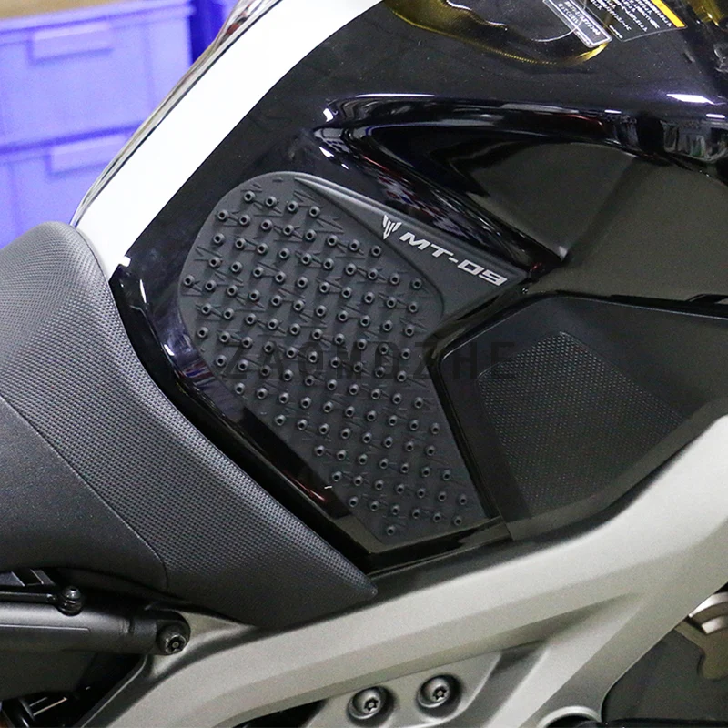 Motorcycle Anti slip Tank Pad 3M Side Gas Knee Grip Traction Pads Protector Sticker For Yamaha MT09 FZ09 MT-09 2014 2015
Motorcycle Anti slip Tank Pad 3M Side Gas Knee Grip Traction Pads Protector Sticker For Yamaha MT09 FZ09 MT-09 2014 2015