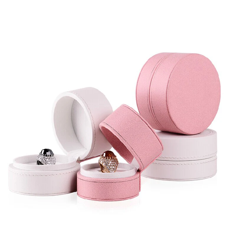 FANXI Round Shape Jewelry Box Gift Package Display Wrapped with PU Leather White and Pink Rack for Necklace/Pendant Dispaly
FANXI Round Shape Jewelry Box Gift Package Display Wrapped with PU Leather White and Pink Rack for Necklace/Pendant Dispaly