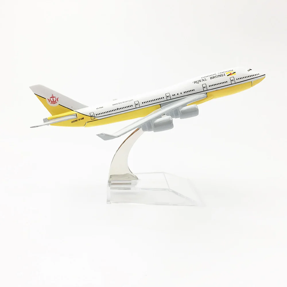 1/400 Scale Aircraft Boeing 747 Royal Brunei 16cm Alloy Plane B747 Model Toys Children Kids Gift for Collection
1/400 Scale Aircraft Boeing 747 Royal Brunei 16cm Alloy Plane B747 Model Toys Children Kids Gift for Collection