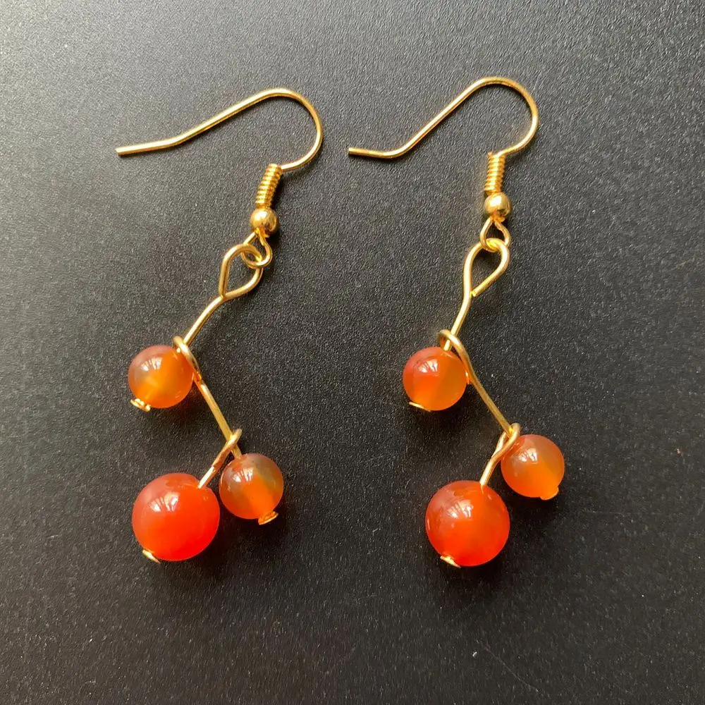 Natural Agate Stone Carnelian Red Polished Balls Beads Earrings Golden Color Handmade 1 Pair
Natural Agate Stone Carnelian Red Polished Balls Beads Earrings Golden Color Handmade 1 Pair