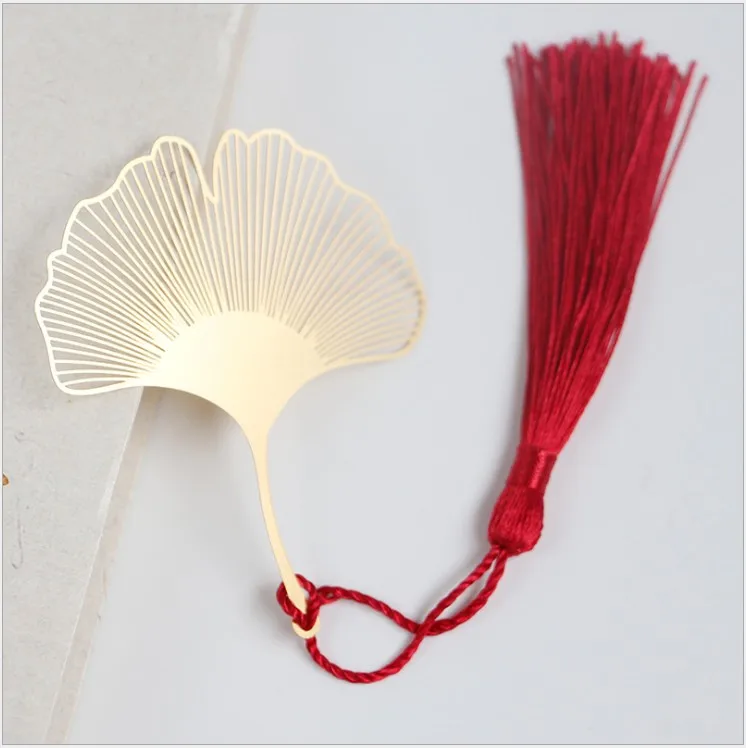 50PCS wedding favor and gift gold Metal Bookmark baby birthday gifts ginkgo leaf leaves Hollow out Bookmarks for Book give way
50PCS wedding favor and gift gold Metal Bookmark baby birthday gifts ginkgo leaf leaves Hollow out Bookmarks for Book give way