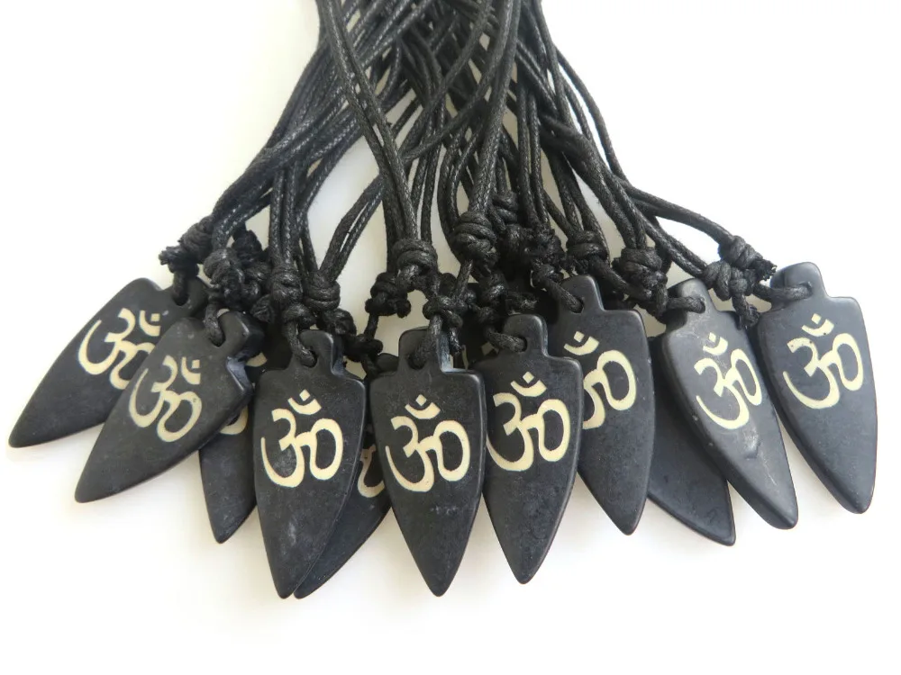 Wholesale Lot 12Pcs Tibet Yak Bone Arrowhead Spearhead Carved AUM OM Yoga Symbol Pendant Necklace
Wholesale Lot 12Pcs Tibet Yak Bone Arrowhead Spearhead Carved AUM OM Yoga Symbol Pendant Necklace
